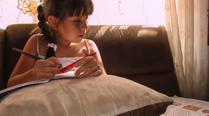 Como Ajudar Seu Filho a Estudar em Casa em 5 Passos Simples
